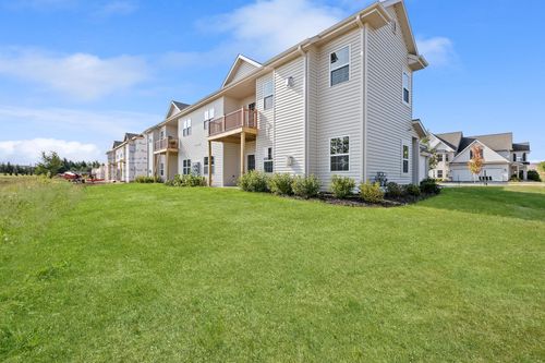 1874 Woodland Way, Slinger, WI, 53086 | Card Image