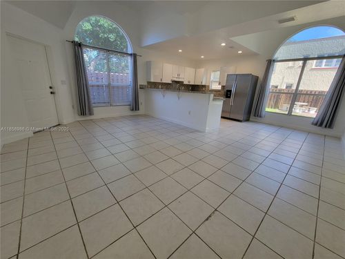 2-35 Sw 7th St, Hallandale Beach, FL, 33009-7041 | Card Image