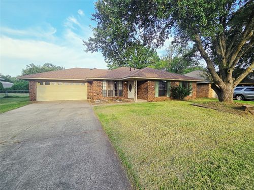 4911 Longstreet Pl, Bossier City, LA, 71112-4754 | Card Image