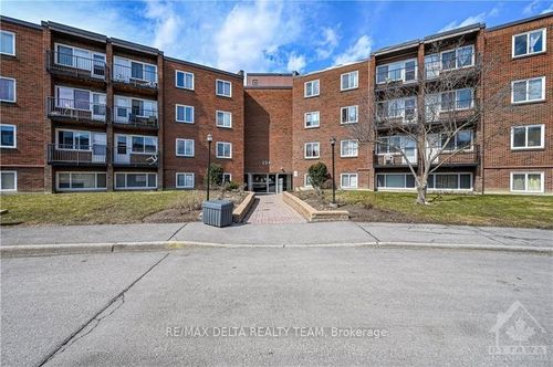 104-2041 Arrowsmith Dr, Gloucester, ON, K1J7V7 | Card Image