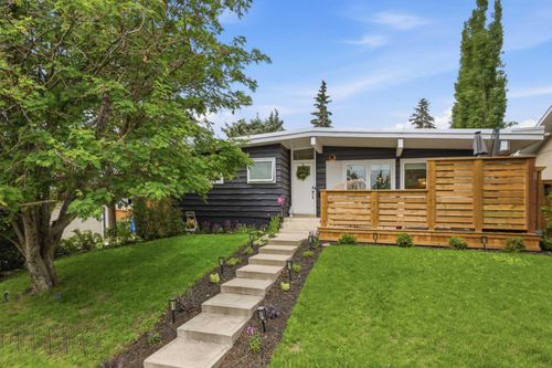 3720 58 Ave Sw, Calgary, AB, T3E5H6 | Card Image