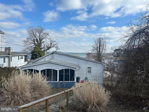 7527 C St, CHESAPEAKE BEACH, MD, 20732-9413 | Card Image