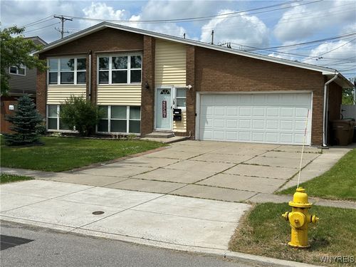 18 Barone Cir, Cheektowaga, NY, 14225-3617 | Card Image