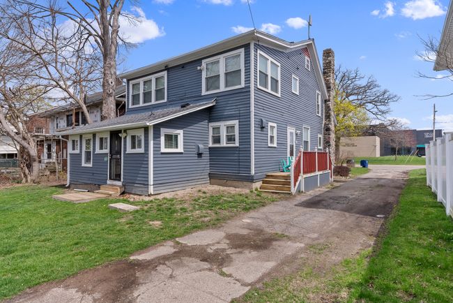 424 Crapo St, Home with 0 bedrooms, 4 bathrooms and 1 parking in Flint MI | Image 5