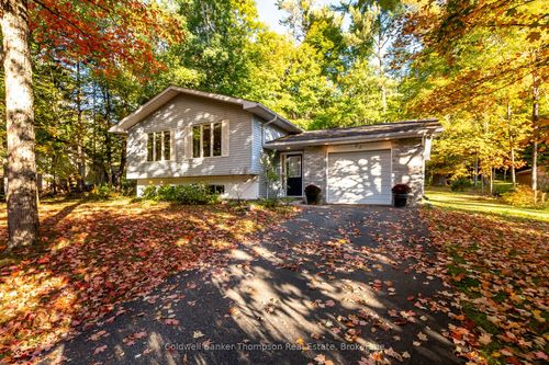 22 Jenner Crt, Port Sydney, ON, P0B1L0 | Card Image