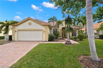 11050 Sea Tropic Lane, House other with 3 bedrooms, 2 bathrooms and null parking in Fort Myers FL | Image 2