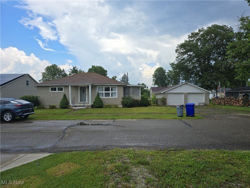 317 Maple St, Gnadenhutten, OH, 44629-5021 | Card Image