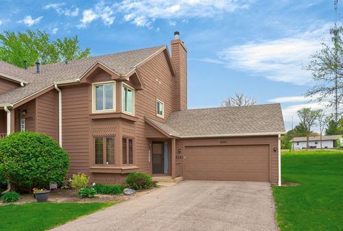 4201 Tumbleweed Trl, Loves Park, IL, 61111-7610 | Card Image