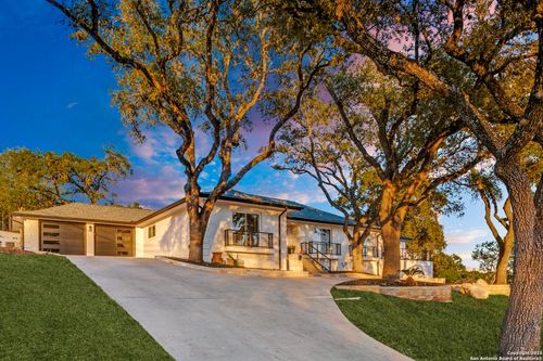 311 E Woodlake Dr, San Antonio, TX, 78229-3616 | Card Image