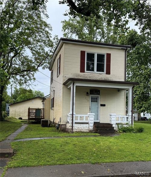 110 S 18th St, Belleville, IL, 62226-7418 | Card Image