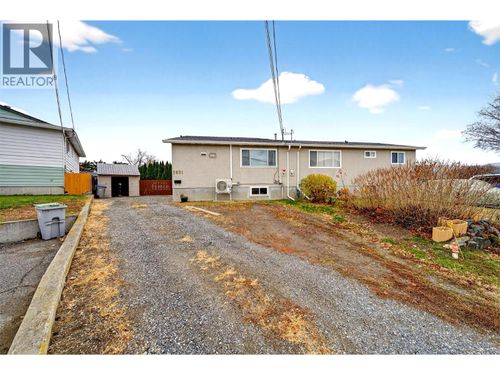 2631 Young Pl, Kamloops, BC, V2B8A4 | Card Image