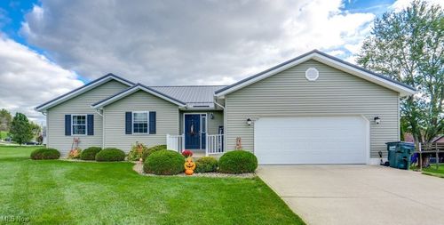 928 Overlook Ln Ne, Carrollton, OH, 44615-9671 | Card Image