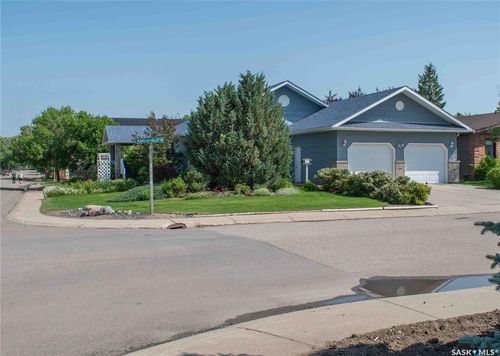 801 Pleasant Valley Rd, Rosetown, SK, S0L2V0 | Card Image