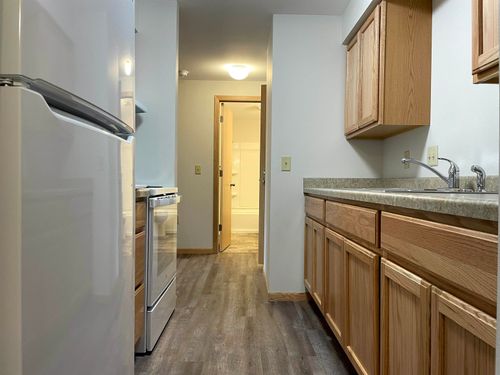 2118 Red Arrow Trl, Fitchburg, WI, 53711-6704 | Card Image
