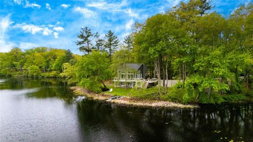 12 Hazel Point Rd, Smithfield, RI, 02917-2201 | Card Image