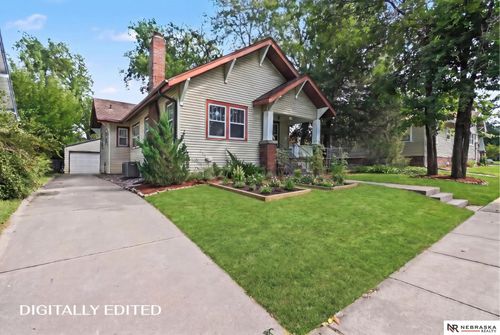3918 Starr St, Lincoln, NE, 68503-2151 | Card Image