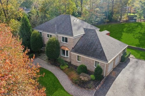 71 Cayuga Way, Short Hills, NJ, 07078-1202 | Card Image