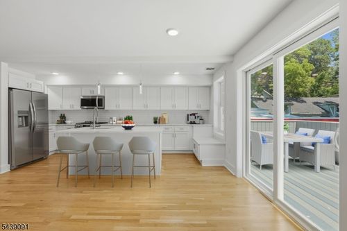 2-116 Valley St, South Orange, NJ, 07079-2812 | Card Image