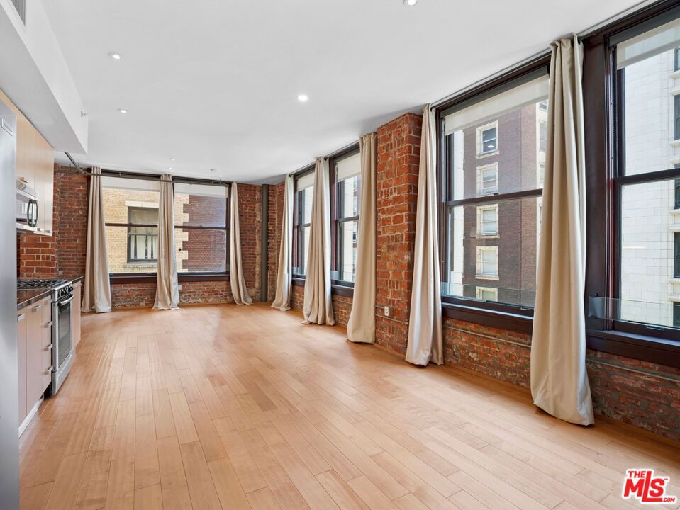 Residential Lease in Los Angeles 4