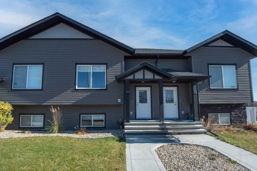 26 Hutton Pl, Penhold, AB, T0M3A7 | Card Image