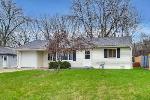 239 Maplewood Dr, Antioch, IL, 60002-1648 | Card Image