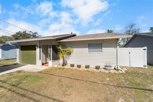 1221 36th Ter N, St Petersburg, FL, 33704-1052 | Card Image