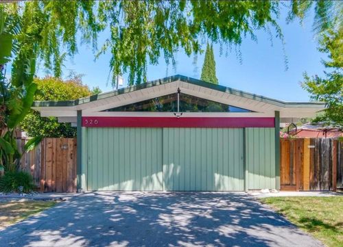 526 Victory Ave, Mountain View, CA, 94043-2721 | Card Image