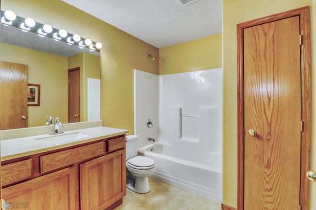 Bathroom1_1.JPG | Image 34