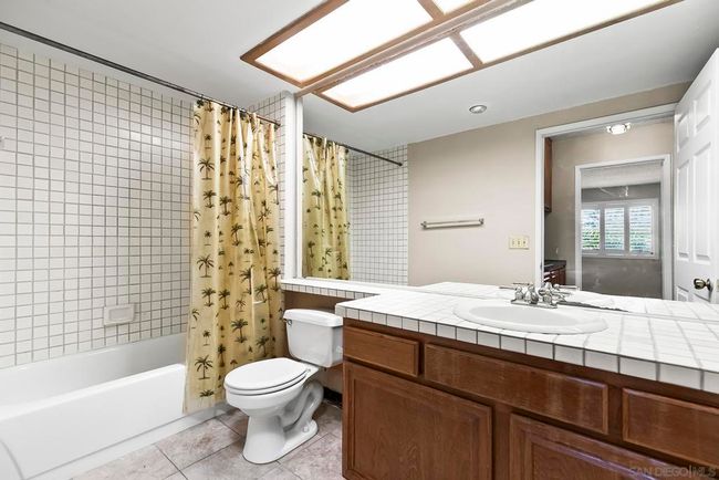 17595 Fairlie Rd, Townhouse with 3 bedrooms, 3 bathrooms and 3 parking in San Diego CA | Image 26