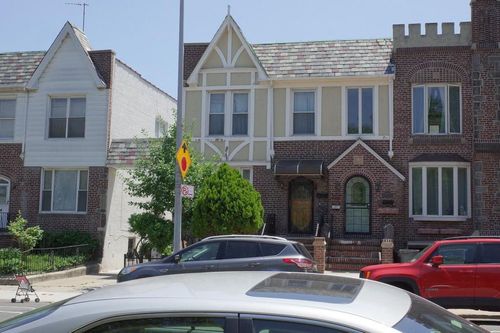 6659 Colonial Rd, Brooklyn, NY, 11220-4833 | Card Image