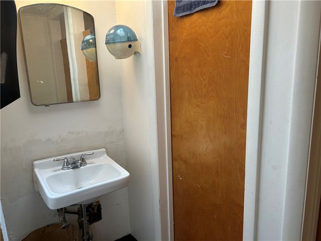 418 E State St, Home with 0 bedrooms, 0 bathrooms and 1 parking in Ithaca NY | Image 8