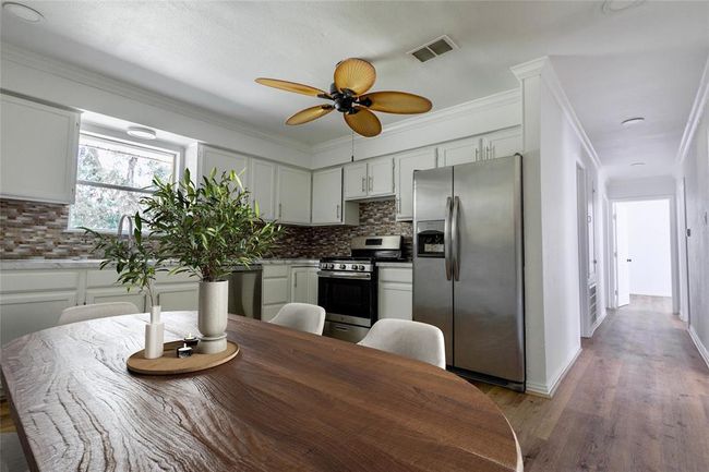 Staged Kitchen | Image 22