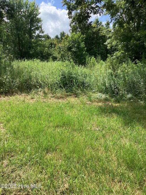 196 Sawyer Town Rd, Moyock, NC, 27958-8689 | Card Image