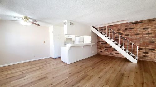 3-5618 Madison Ave, Sacramento, CA, 95841-3124 | Card Image