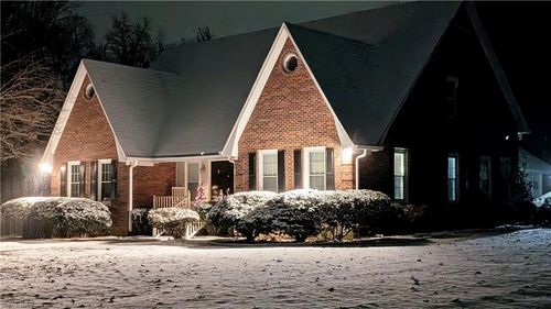 222 Shallowbrook Dr, Advance, NC, 27006-6732 | Card Image