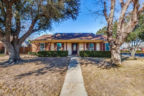 405 Wind Wood Dr, Lewisville, TX, 75067-6535 | Card Image