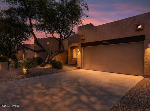 11759 E Becker Ln, Scottsdale, AZ, 85259-4115 | Card Image