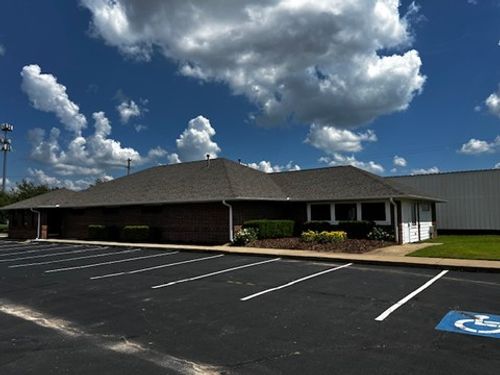 1000 S West End St, Springdale, AR, 72764-5239 | Card Image