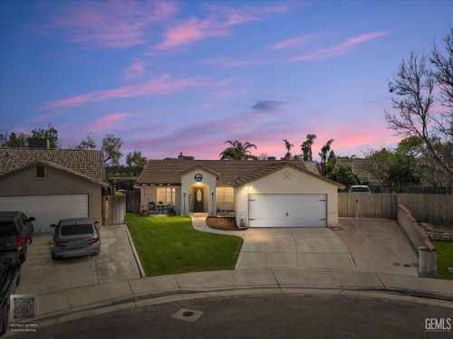 3305 Kimmie Rachelle Ct, Bakersfield, CA, 93313-4286 | Card Image