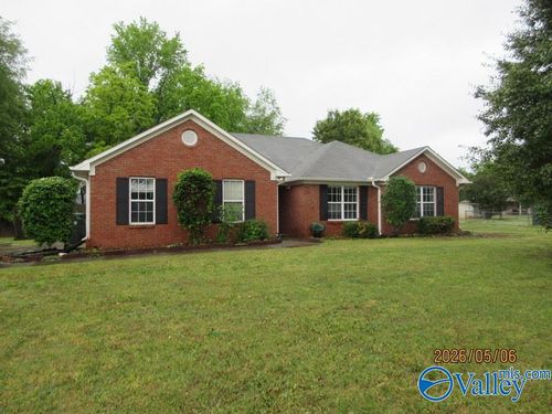 1885 Nick Davis Rd, Harvest, AL, 35749-9193 | Card Image