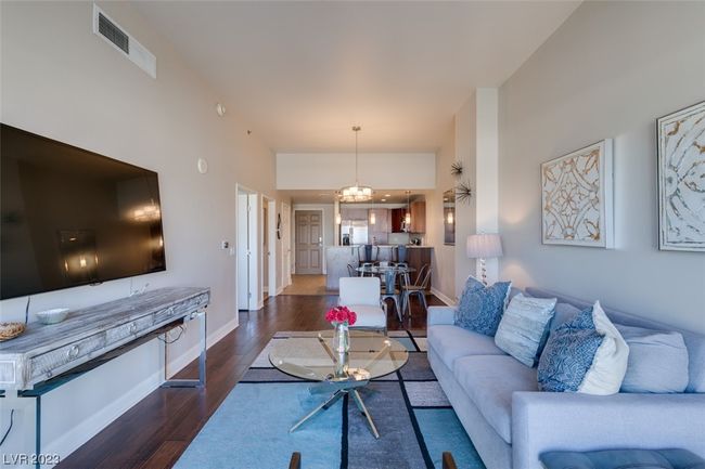 UNIT-1618 - 150 Las Vegas Blvd N, Condo with 1 bedrooms, 2 bathrooms and null parking in Las Vegas NV | Image 10