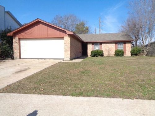 4358 Queens Retreat Dr, Houston, TX, 77066-3660 | Card Image