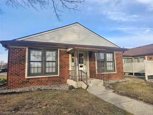 40705 Newport Dr, Plymouth, MI, 48170-4740 | Card Image