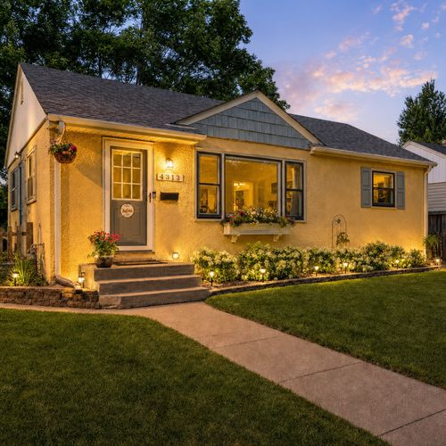 4313 Grimes Ave N, Robbinsdale, MN, 55422-1568 | Card Image