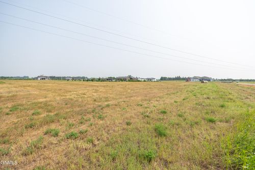 11712 Apple View Ln, Menoken, ND, 58558-9723 | Card Image