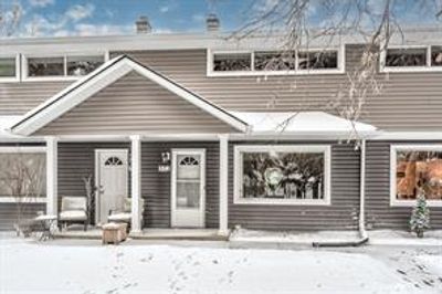 572 Regal Pk Ne, Home with 2 bedrooms, 1 bathrooms and 1 parking in Calgary AB | Image 1