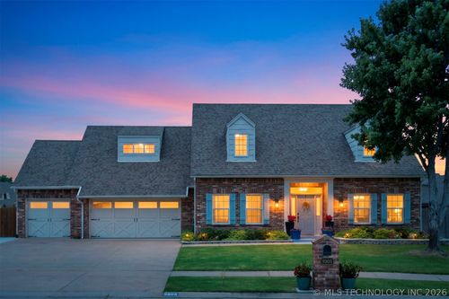 8905 N 140th East Ave, Owasso, OK, 74055-2635 | Card Image