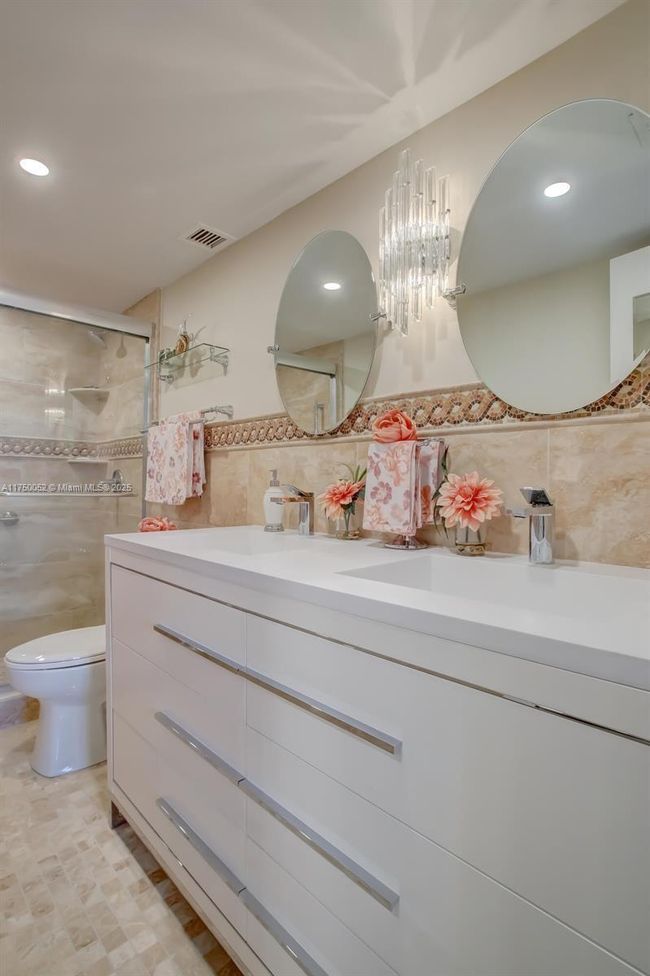 APT-604 - 1505 N Riverside Dr, Condo with 2 bedrooms, 2 bathrooms and null parking in Pompano Beach FL | Image 35