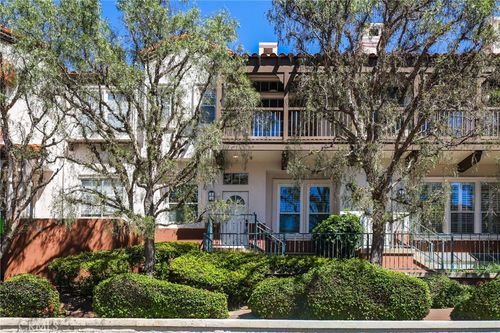 12721 Trent Jones Ln, Tustin, CA, 92782-1128 | Card Image