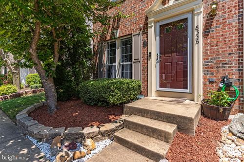 8336 Hunter Murphy Cir, ALEXANDRIA, VA, 22309-3641 | Card Image